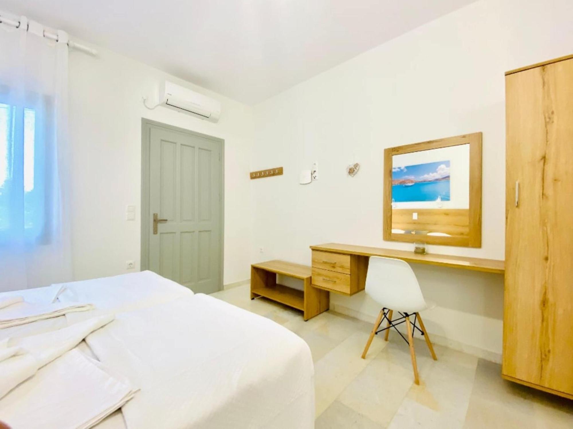 Heart Of Paros Apartments Bagian luar foto