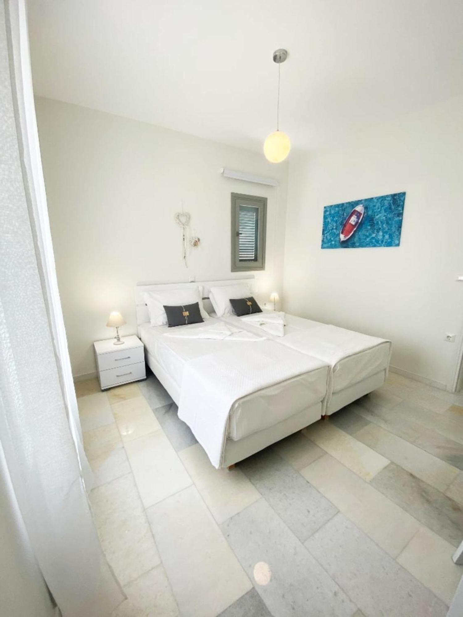 Heart Of Paros Apartments Bagian luar foto