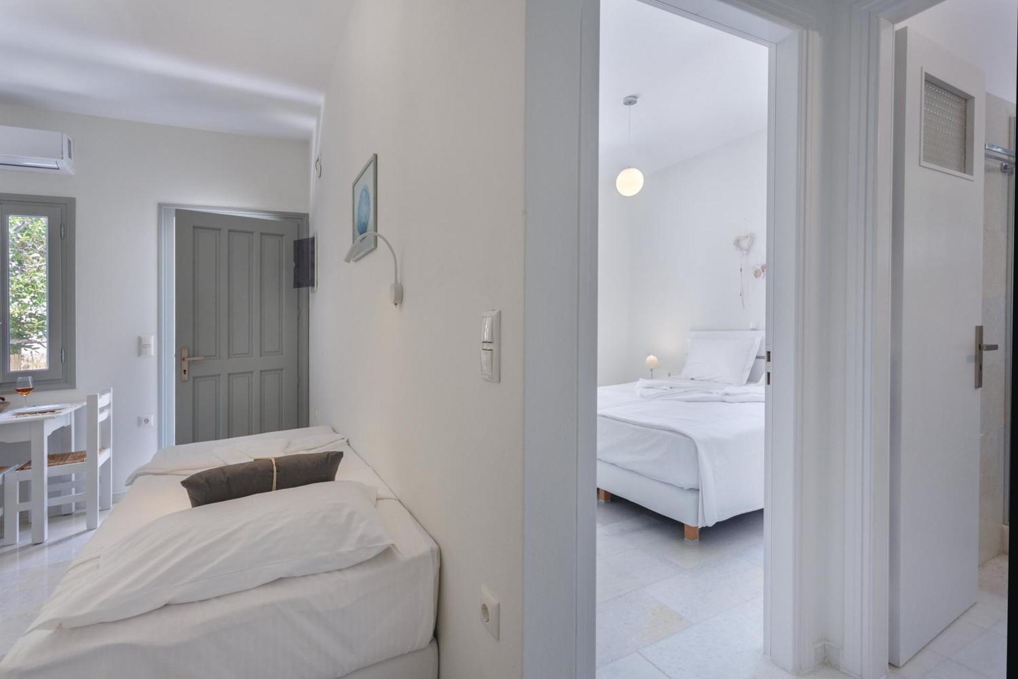 Heart Of Paros Apartments Bagian luar foto