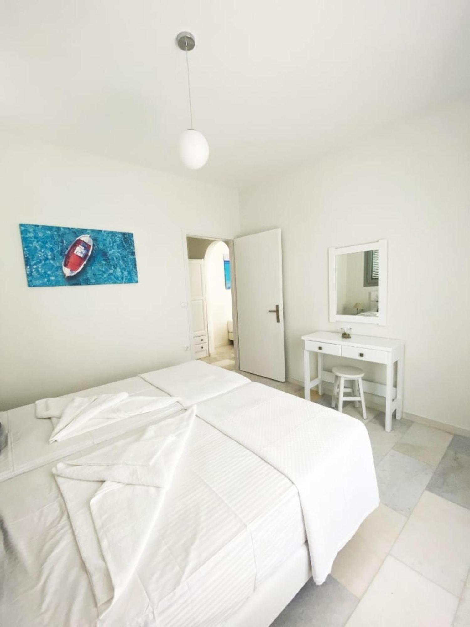 Heart Of Paros Apartments Bagian luar foto