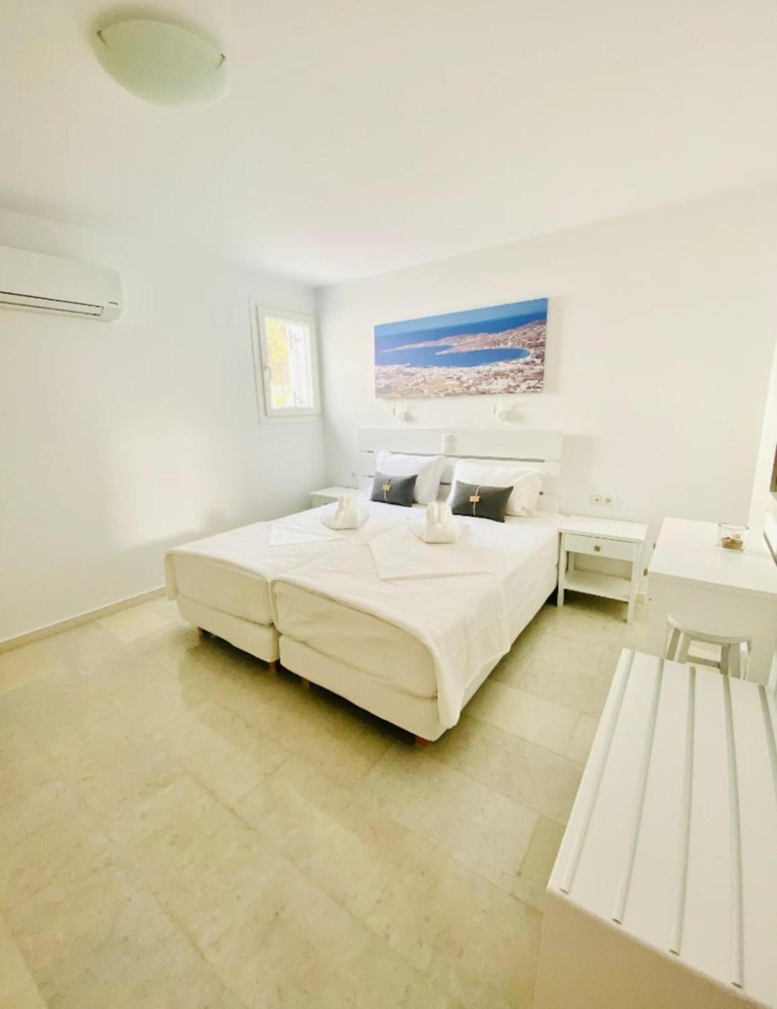 Heart Of Paros Apartments Bagian luar foto