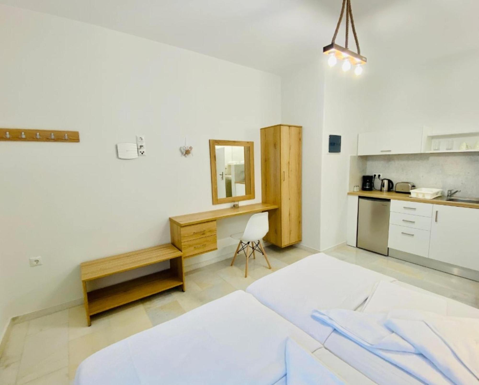 Heart Of Paros Apartments Bagian luar foto