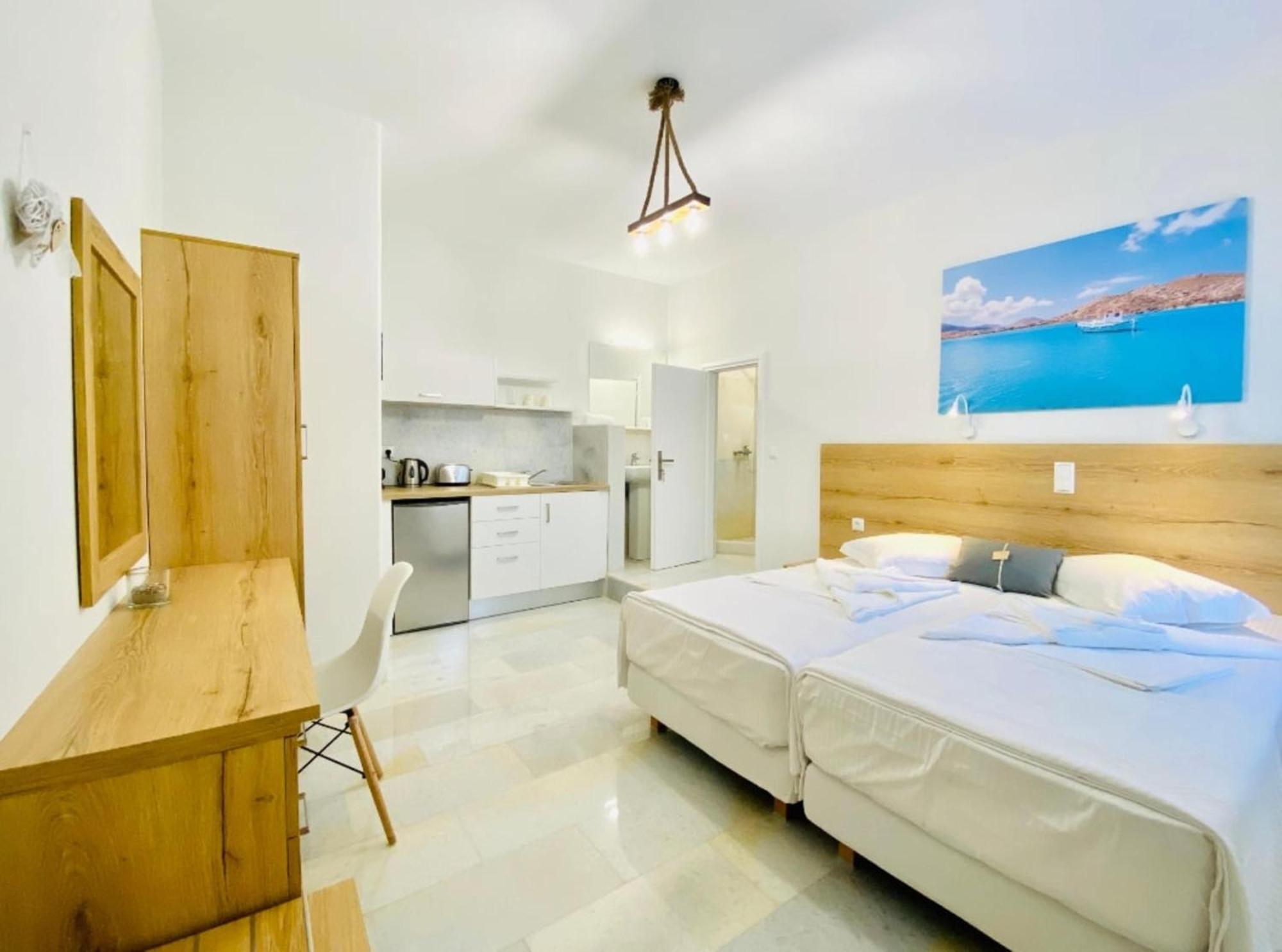 Heart Of Paros Apartments Bagian luar foto